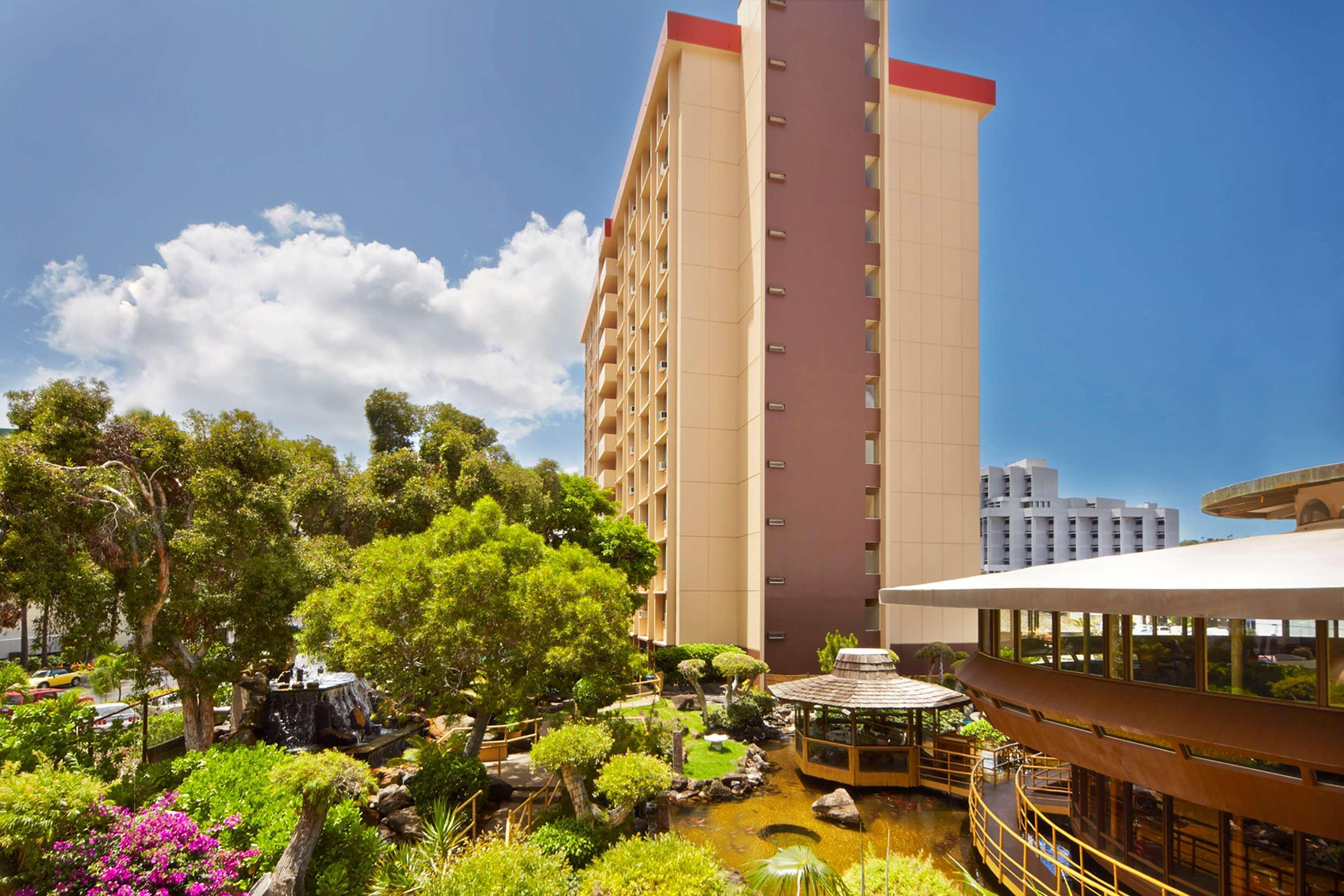 Pagoda Hotel Хонолулу Екстериор снимка