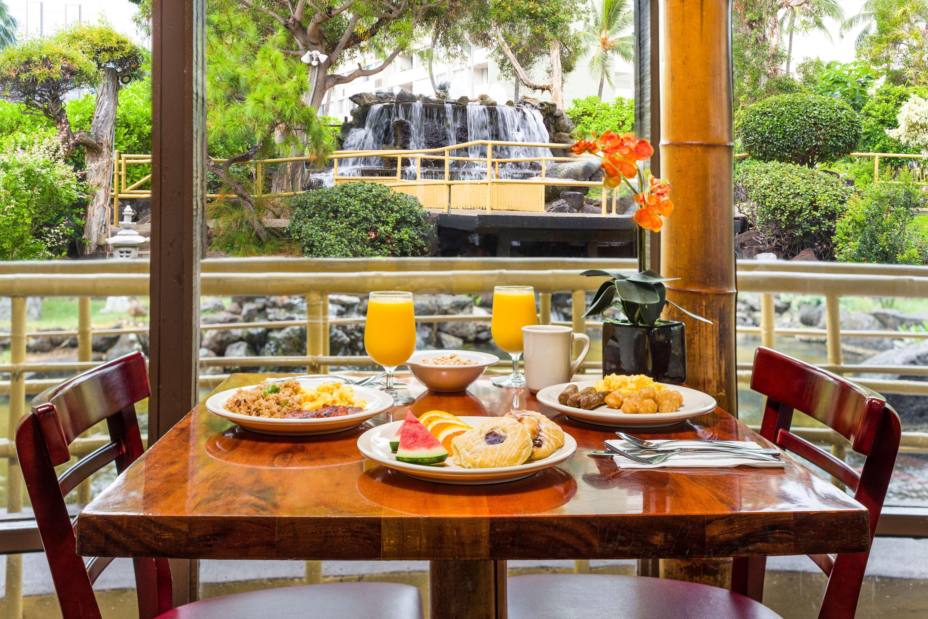 Pagoda Hotel Хонолулу Екстериор снимка