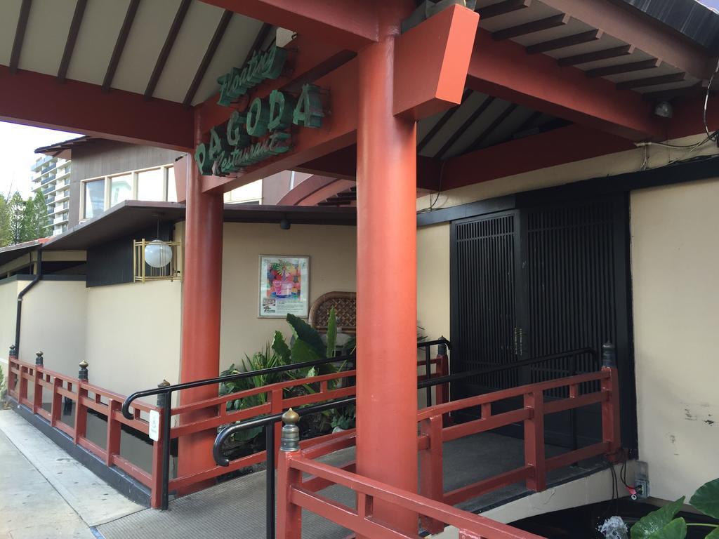 Pagoda Hotel Хонолулу Екстериор снимка