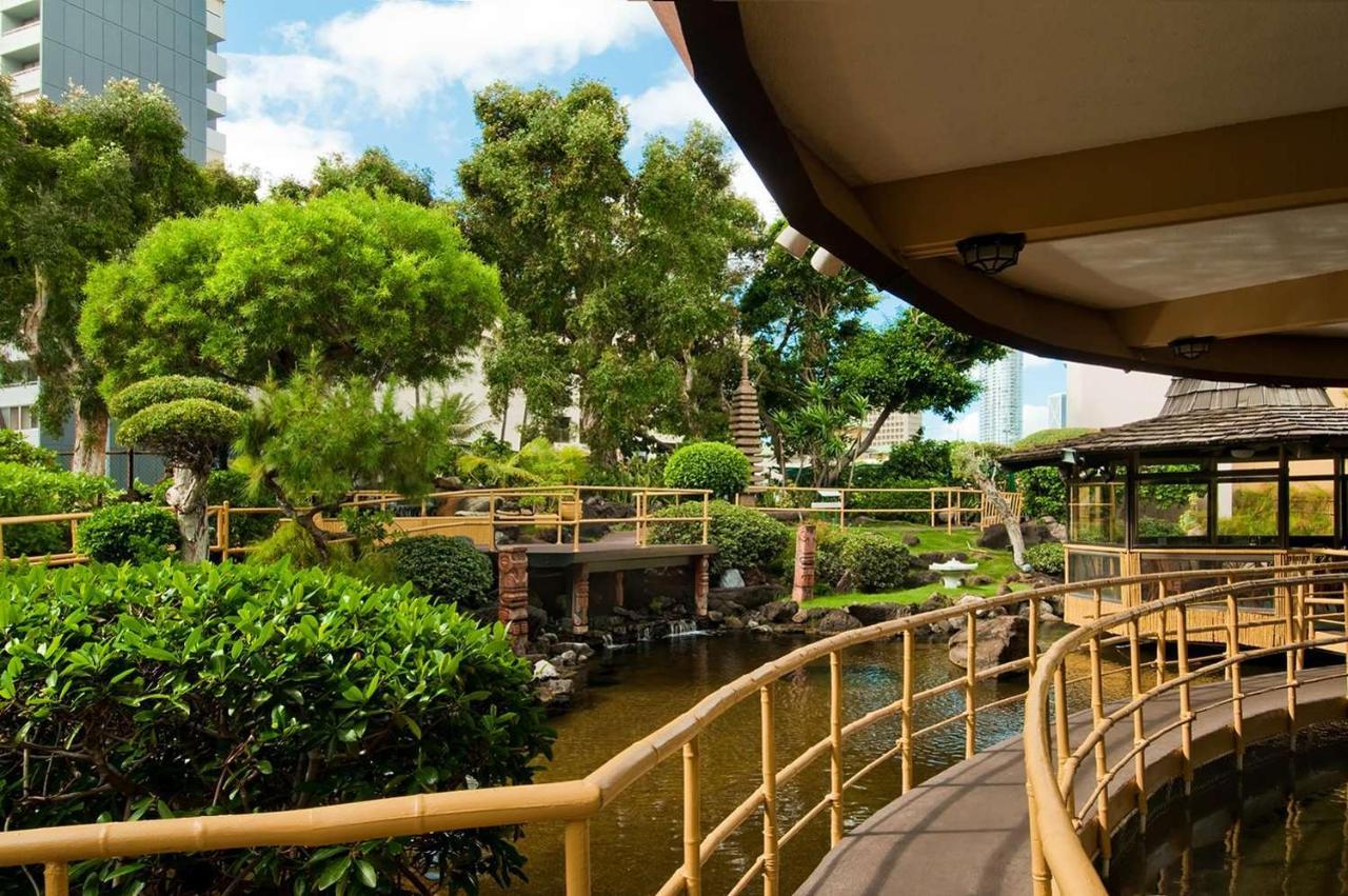 Pagoda Hotel Хонолулу Екстериор снимка